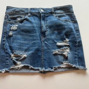 EUC‎ American Eagle Distressed Denim Mini Skirt Size 10 🔥🔥 (D2)